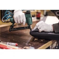 NOHrD Wall Bar Bench Strength